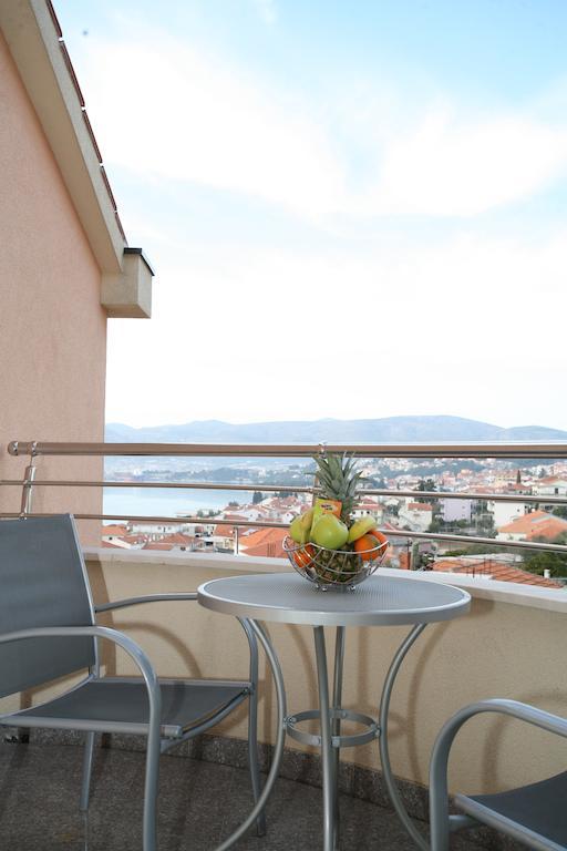Apartments Little Paradise Trogir Zimmer foto